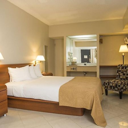 Quality Inn El Tuque Ponce Buitenkant foto