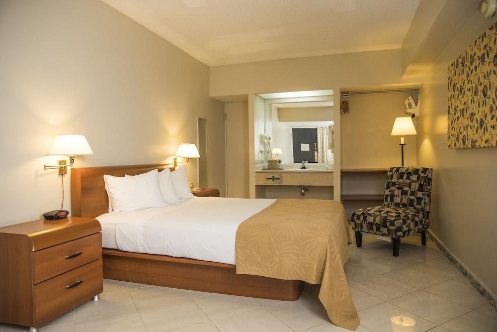 Quality Inn El Tuque Ponce Buitenkant foto